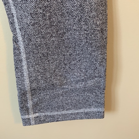 Lululemon Grey Herringbone Wunder Under Crop Leggings - Picture 6 of 10